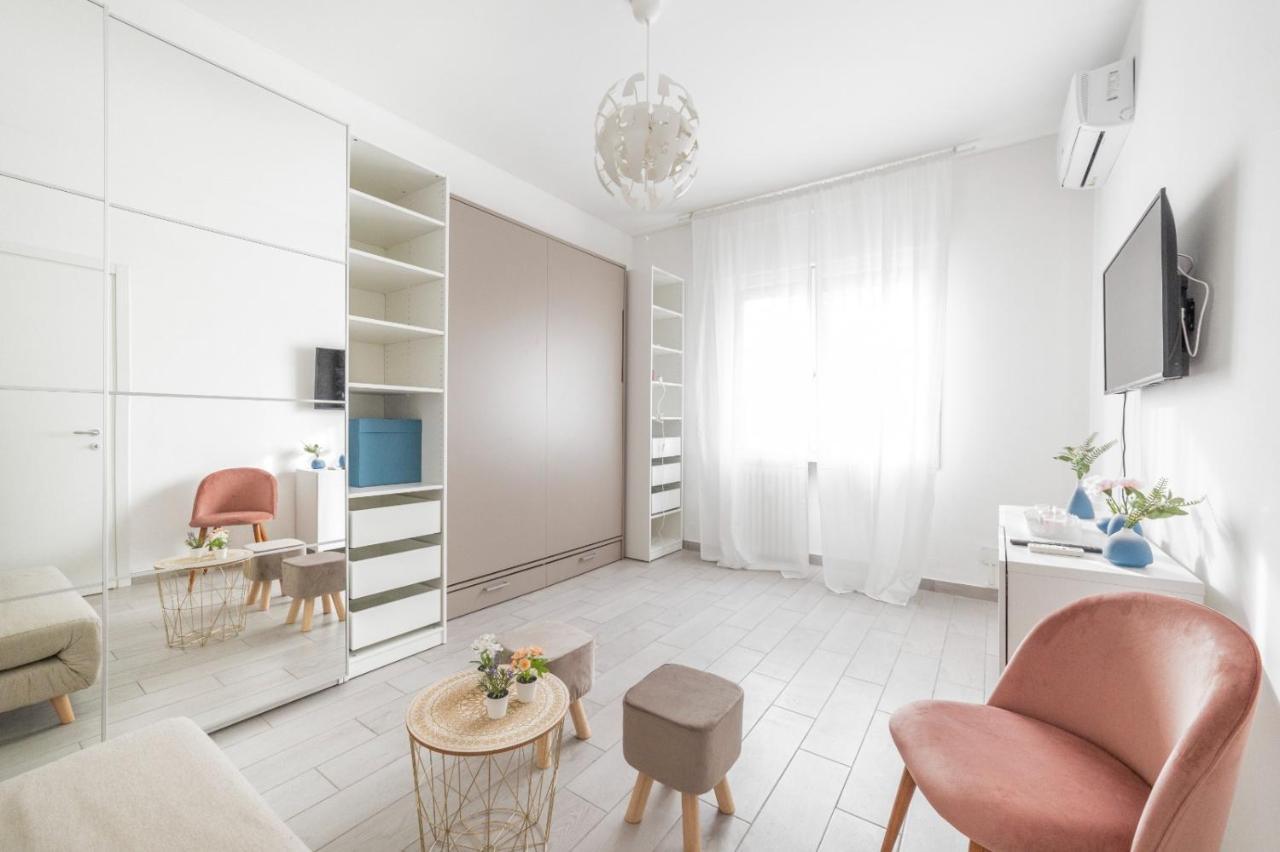 Piazza Tripoli Bright Apartment Milan Exterior photo