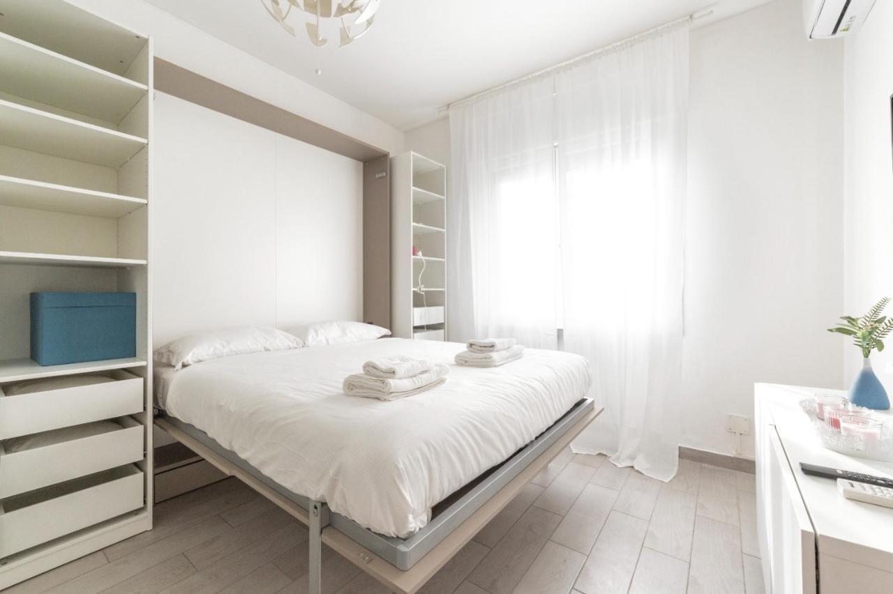 Piazza Tripoli Bright Apartment Milan Exterior photo